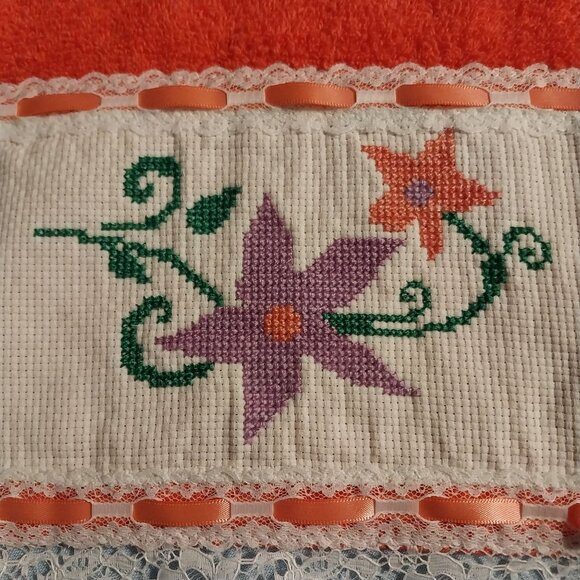 Vintage Cross Stitch Towel Personalized With Lace Trim Embroidered Name "Maria" - Picture 4 of 5